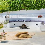 Grande Terra With Swimming Pool & Starlink Wifi Villa *