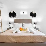 Grande Terra With Swimming Pool & Starlink Wifi Villa