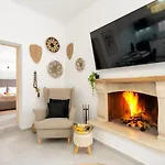 Grande Terra With Swimming Pool & Starlink Wifi Villa