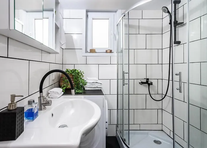 Grande Terra With Swimming Pool & Starlink Wifi Spartylas