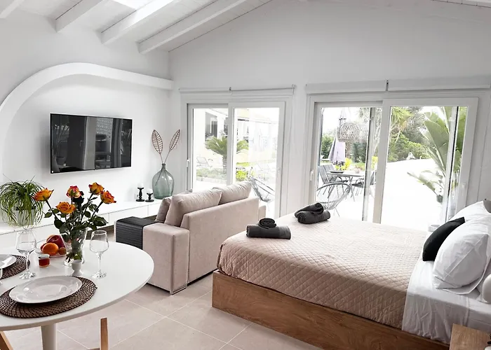 Grande Terra With Swimming Pool & Starlink Wifi 别墅