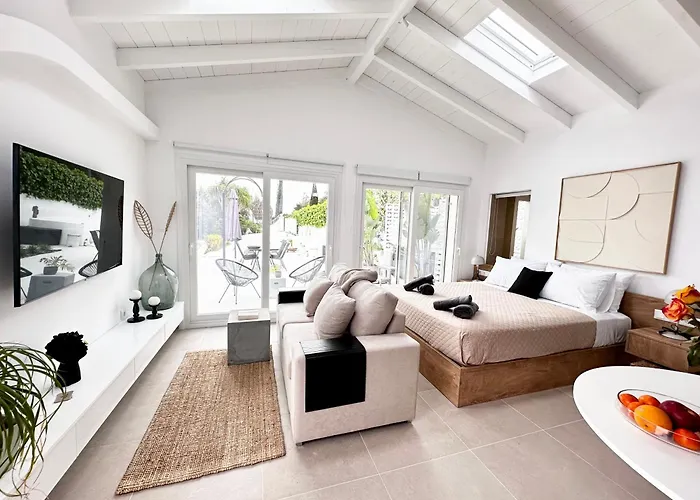 Grande Terra With Swimming Pool & Starlink Wifi Spartylas