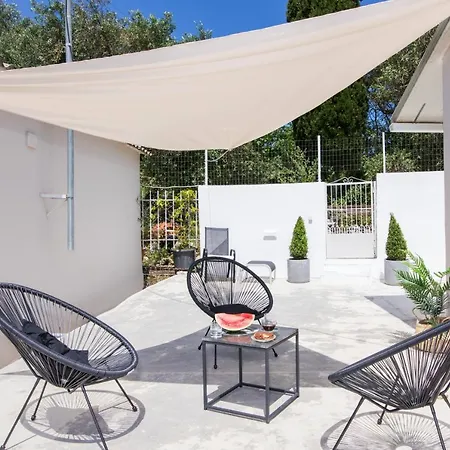 Grande Terra With Swimming Pool & Starlink Wifi *