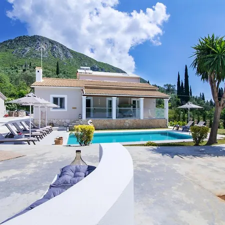 Grande Terra With Swimming Pool & Starlink Wifi Βίλα