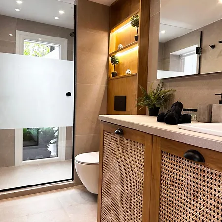 Grande Terra With Swimming Pool & Starlink Wifi Villa Spartylas