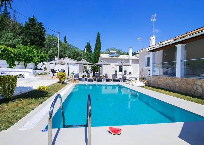 Villa Grande Terra With Swimming Pool & Starlink Wifi Spartylas