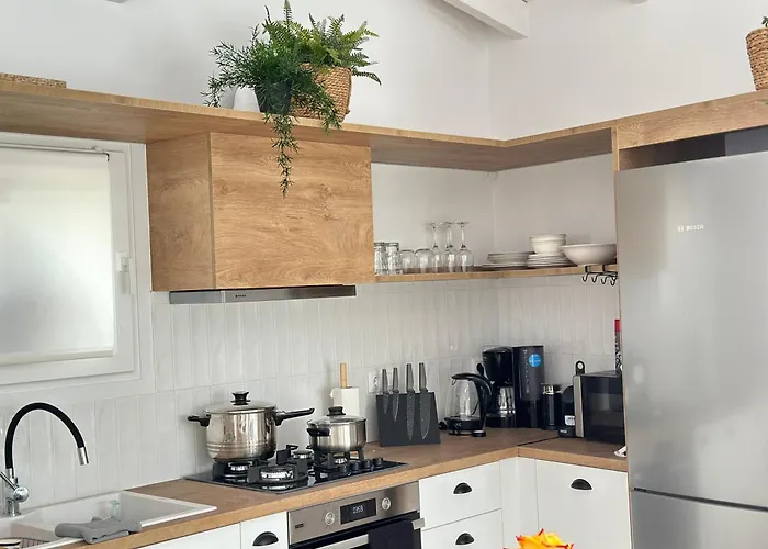 Grande Terra With Swimming Pool & Starlink Wifi Вилла